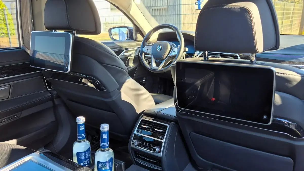 Erweitertes Infotainmentsystem im Fahrzeug