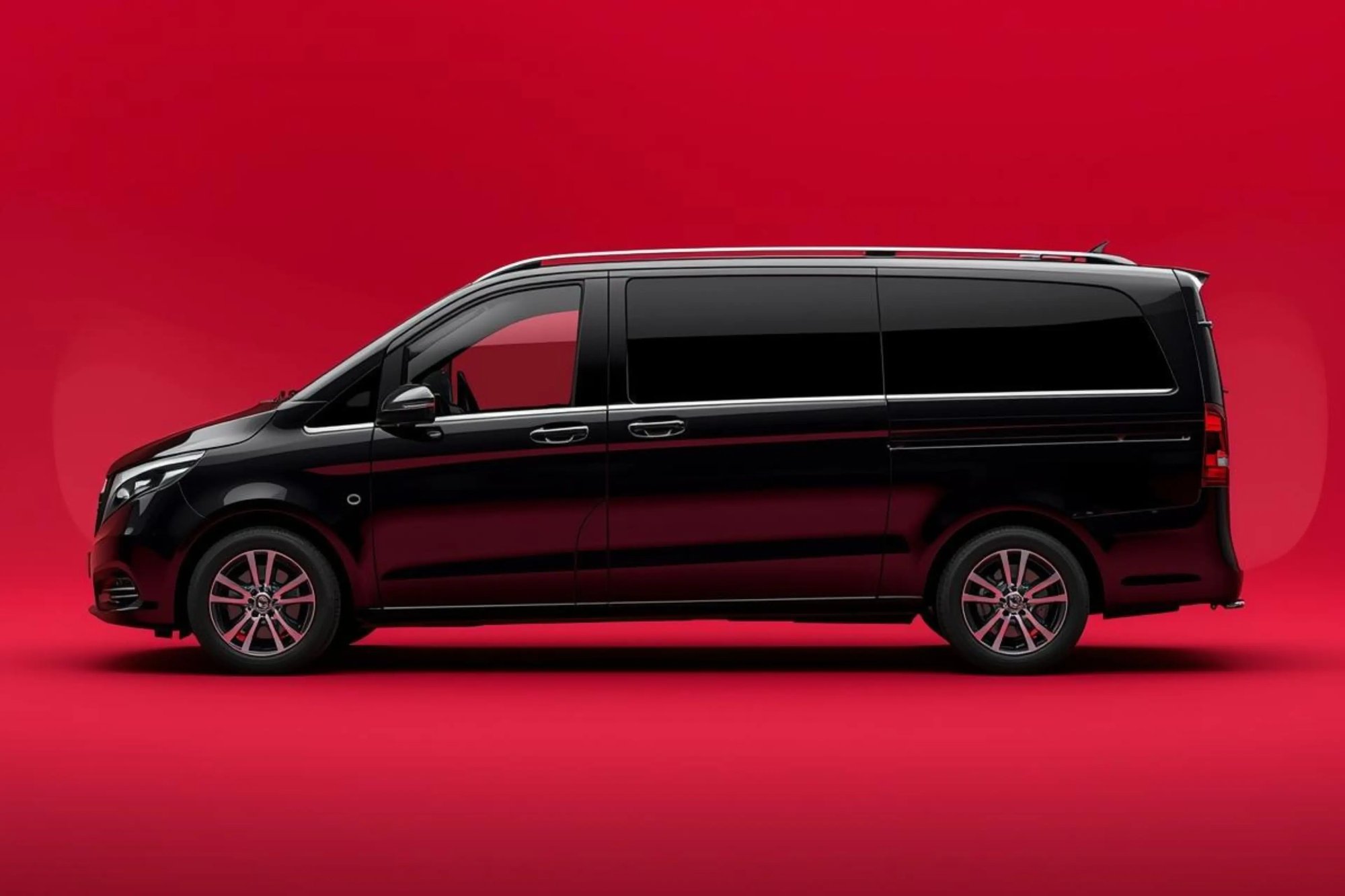 Vehicle for up to 8 people with Antares Driver Services